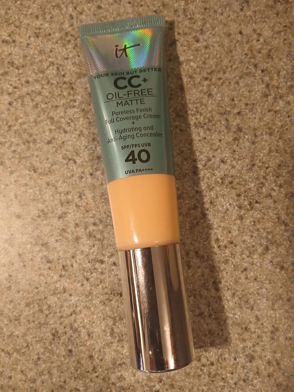 IT Cosmetics CC+ Natural Matte Cream with SPF 40 - Light Medium